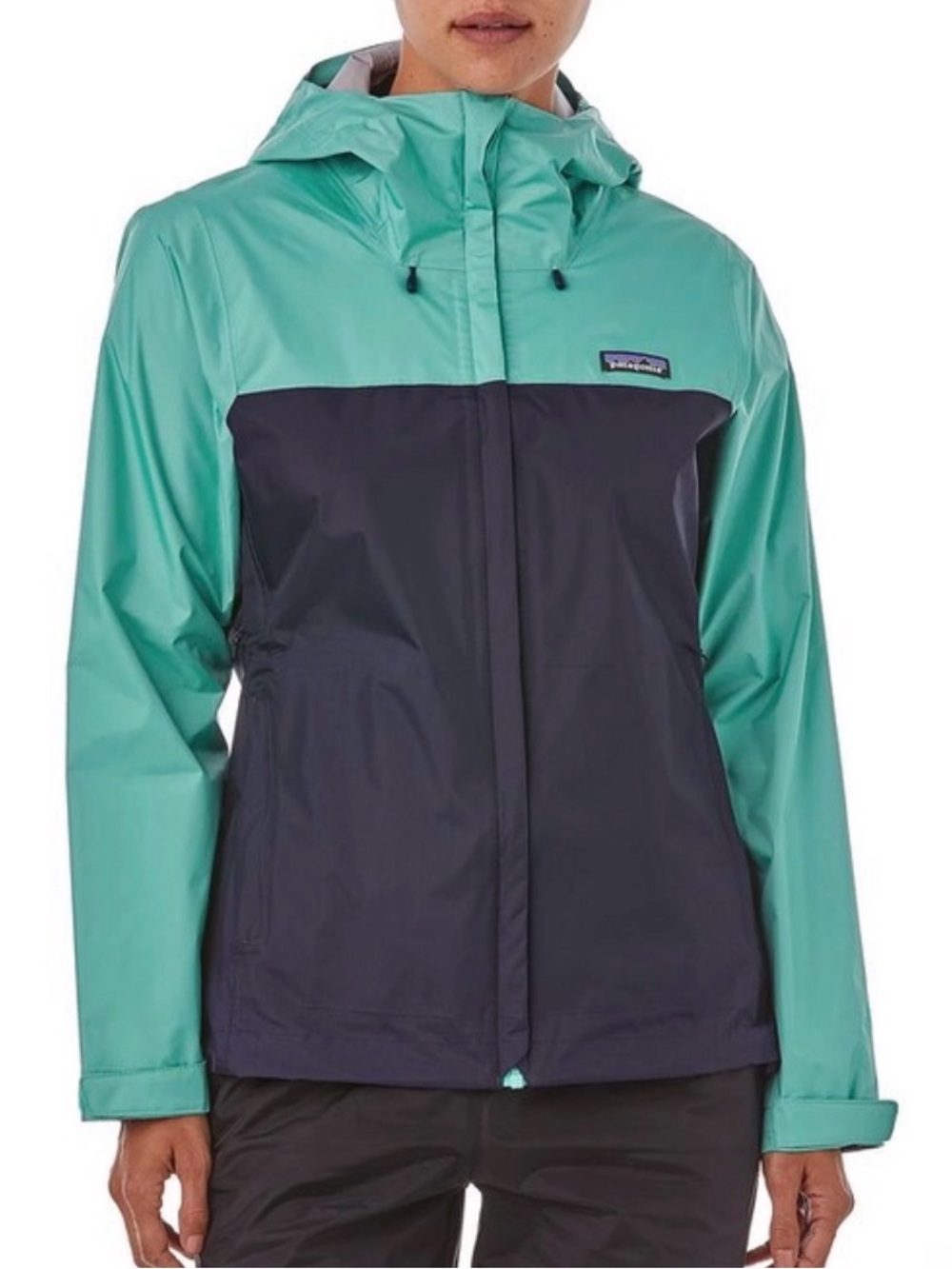 Patagonia Torrentshell 3L rain jacket in a blue and teal Women’s Sz L
